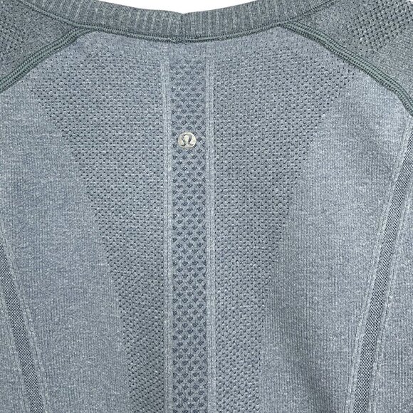 Lululemon Swiftly Tech Short Sleeve Crew Heathered Blue Denim Size 8 - Picture 4 of 5